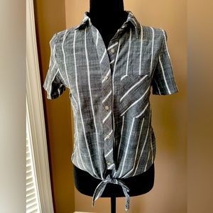 Universal Thread Women’s Top with Tie